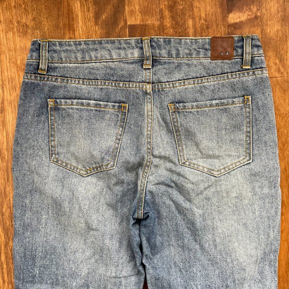 Life in Progress - High Waisted Distressed Jeans - Picture 6 of 9